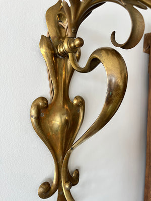 Antique Early 1900s French Art Nouveau Wall Sconce with Loetz Pulled Feather Heart and Vine Shade