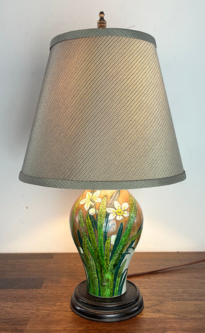 Antique 1910-20 Era Arts and Crafts Table Lamp with Leaf and Daisy Pettle Motif