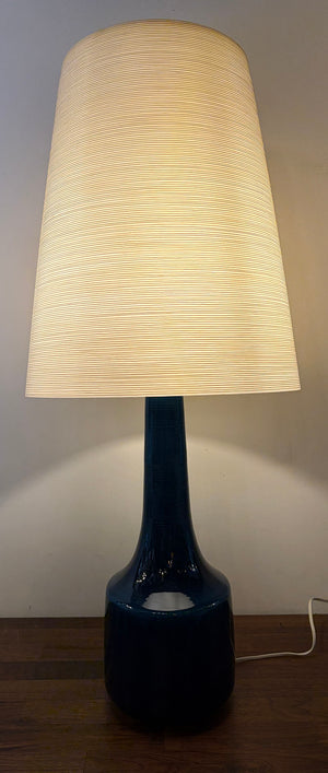 Circa 1965 Lotte Bostlund 900 Series Table Lamp with Deep Blue Glaze and Original Fiberglass Shade
