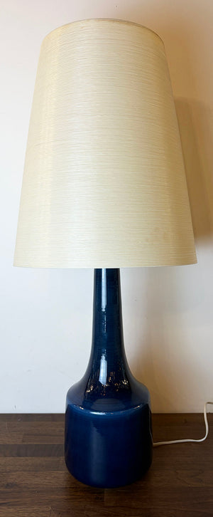 Circa 1965 Lotte Bostlund 900 Series Table Lamp with Deep Blue Glaze and Original Fiberglass Shade