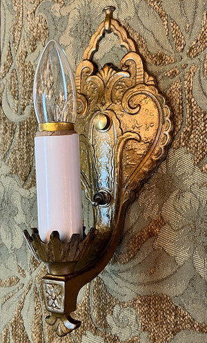 Antique Single Light Circa 1930 Art Deco Wall Sconce