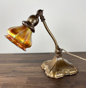 Lovely early 1900s Adjustable Piano / Roll Top Desk Lamp with Antique American Art Glass Gold Aurene Shade